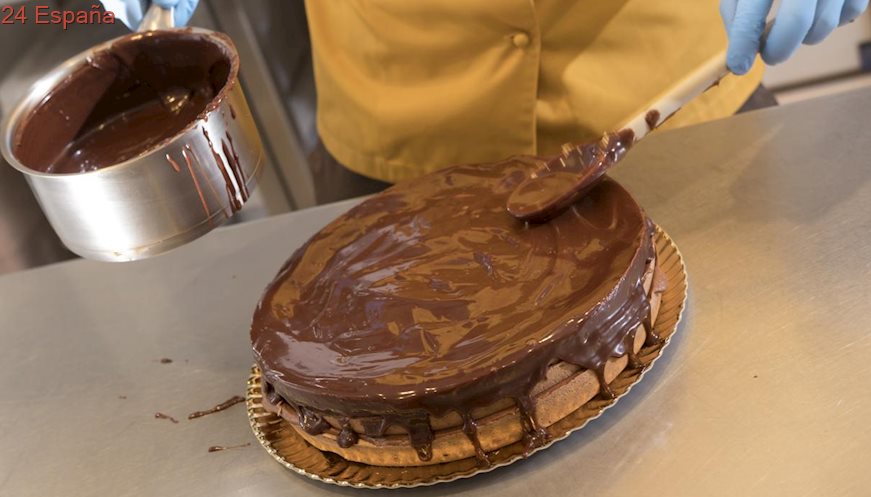 Tarta De Chocolate para Conmemorar El Día Internacional De La Discapacidad