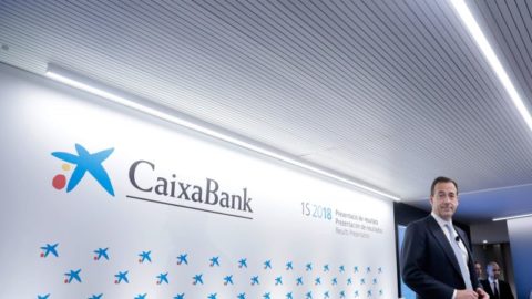Caixabank firma con los sindicatos un acuerdo para la inclusión de personas con discapacidad en la entidad