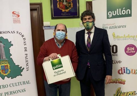 Galletas Gullón facilita mascarillas transparentes a las personas con discapacidad auditiva de Palencia
