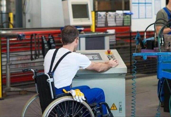 La Junta apuesta por crear empleo para personas con discapacidad: hasta 25.000 euros de ayuda